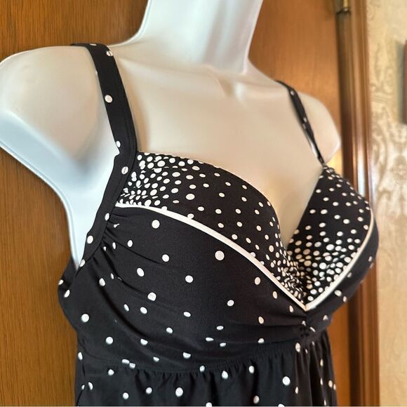🍃 COCO REEF polkadot tankini top, with underwire and padded bra. 32-34D - Picture 3 of 9